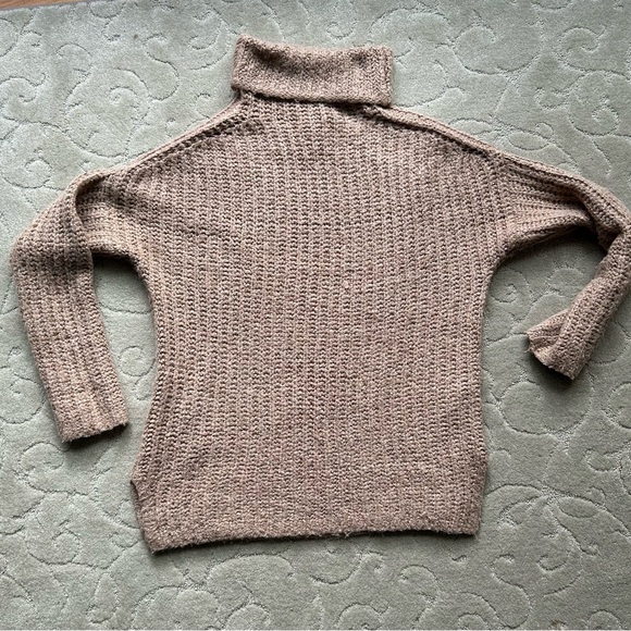 Abercrombie & Fitch Sweaters - Abercrombie chunky knit sweater